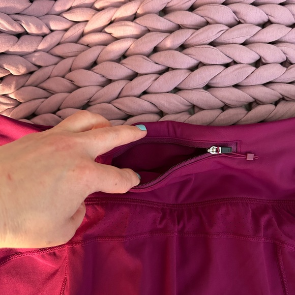 EUC Fuchsia Athleta Running (fitness) Skirt | Size Small petite - Picture 7 of 8